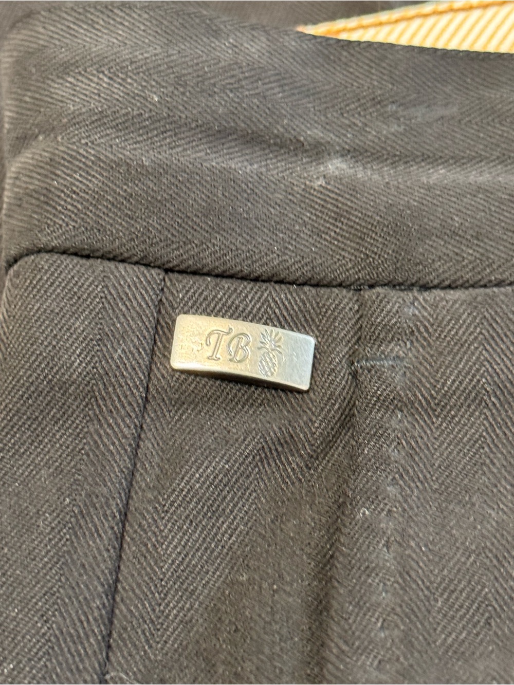 Tommy Bahama Pleated Silk/Cotton Casual Chino Pants. Black Herringbone. 34X32. - Picture 3 of 7
